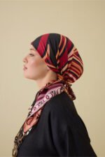 Dalgaların İçinde Bordeaux Dubbelzijdige Twill Zijden Hoofddoek