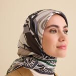 Gelincik Grijs-Groen Dubbelzijdige Twill Zijden Hoofddoek