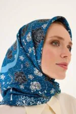 Dubbelzijdige twill-zijden hoofddoek petrol-turquoise – Gül Dantel, 90×90 cm