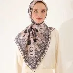 Dubbelzijdige twill-zijden hoofddoek poederroze-wit – Gül Dantel, 90×90 cm