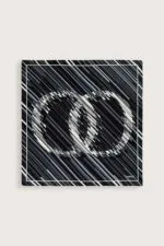 Twill-zijden hoofddoek zwart – Yağmur Noor, 90×90 cm - Afbeelding 2