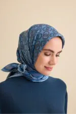 Twill-zijden hoofddoek indigo – Sarma Noor, 90×90 cm