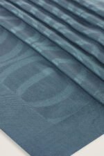 Grote Bambunoor Indigo Sjaal – Luchtig & Elegant | İmannoor - Afbeelding 4