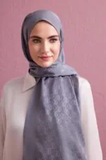 Glanzende jacquard sjaal grijs – Dama Logo