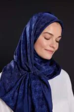 Glanzende jacquard sjaal marineblauw – Dama Logo