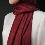 Glanzende jacquard sjaal bordeaux