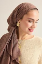Dama Desen Lightbruin Naia Hoofddoek 95x95 - Afbeelding 2