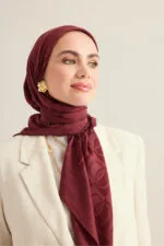 Naia katoenen hoofddoek met dambordprint – bordeauxrood, 95×95 cm