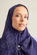 Naia katoenen hoofddoek met dambordprint – donkerblauw, 95×95 cm