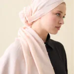Naia katoenen sjaal met dambordprint – zalm
