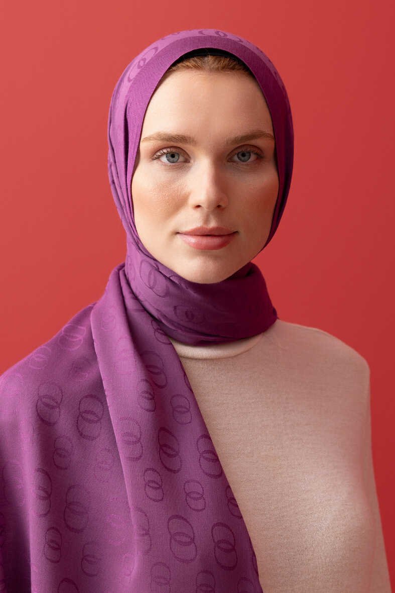 zincir-desen-mor-pamuk-ipek-sal-monogram-pamuk-ipek-sal-imannoor-12587-23-B Chain Pattern Paars Katoen-Zijde Sjaal - Afbeelding 1