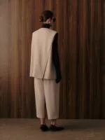 Pantalon met plooien – beige